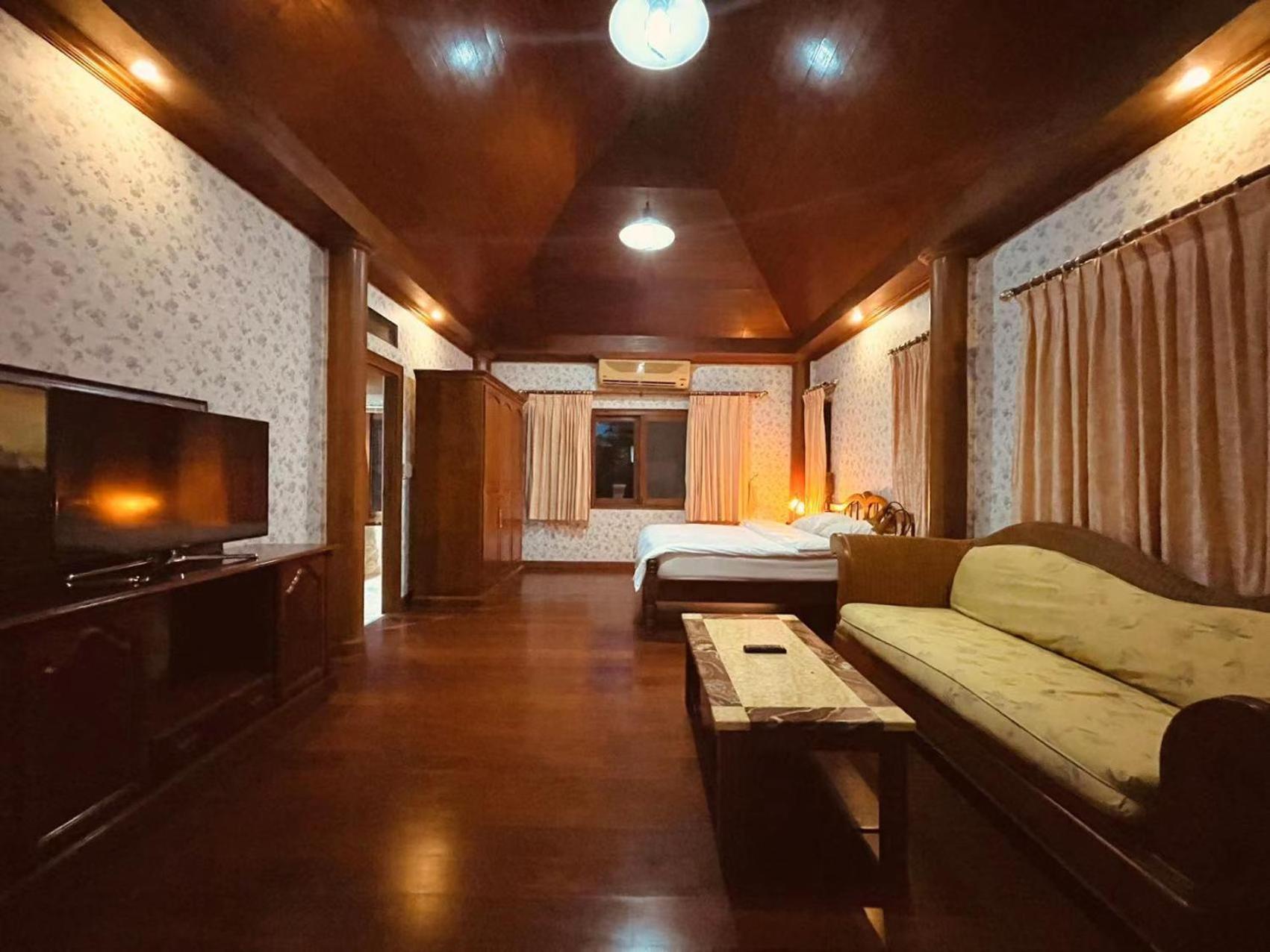 Phoenix Golf 10 Badroom Pool Villa Ban Huai Yai 外观 照片
